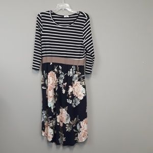 EGS Striped top/ Floral bottom Midi Dress  Size 1XL